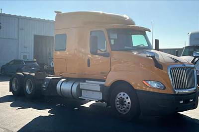 International LT625 Sleeper Semi Truck - 73" Hi Rise Sleeper, Cummins 450HP, 12 Speed