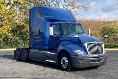 International LT625 Sleeper Semi Truck - 73" Raised Roof Sleeper, Cummins 450HP, 12 Speed