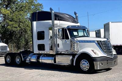 International Lonestar SFA 6X4 Sleeper Semi Truck - 73" Hi Rise Sleeper, Cummins 550HP, 18 Speed