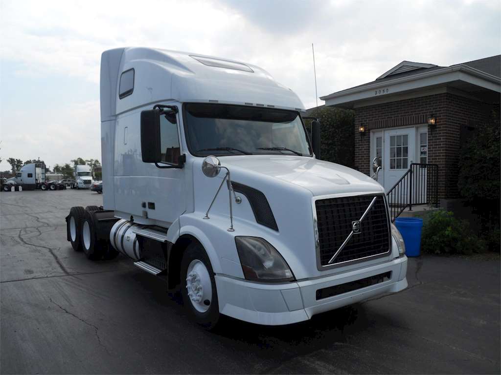 2012 Volvo VNL64T670 Sleeper Truck For Sale Lisle, IL 8994569