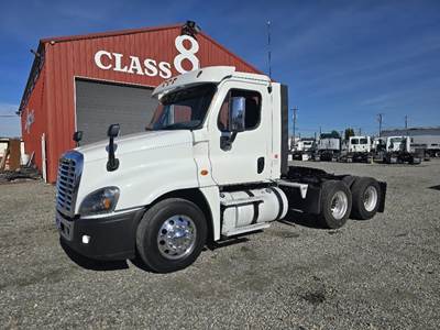 Freightliner Cascadia 125 Day Cab Truck - Detroit 475HP, 12 Speed Dt12 Amt