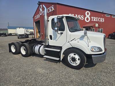 Freightliner M2 112 Day Cab Truck - Detroit 410HP, 10 Speed Ultrashift Amt