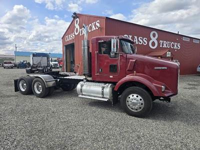 Kenworth T800 Day Cab Truck - Cummins 450HP, 13 Speed Manual