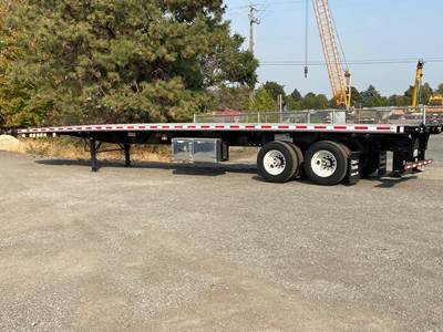 Fontaine 45x102 Steel Flatbed Trailer - Air Ride, Sliding Axle