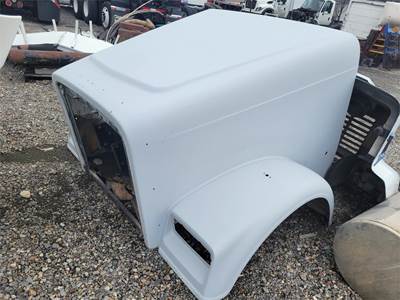 Freightliner Classic XL Hood