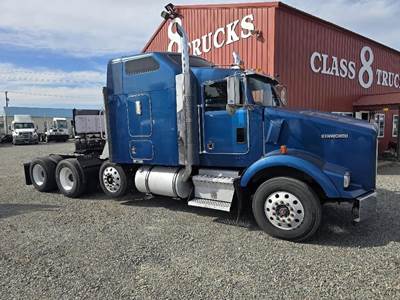 Kenworth T800 Sleeper Semi Truck - Mid Roof Sleeper, Caterpillar 475HP, 10 Speed Manual