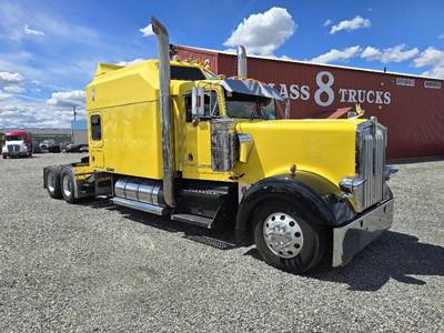 Kenworth W900 Sleeper Semi Truck - 120" Raised Roof Sleeper, Caterpillar 550HP, 18 Speed Manual