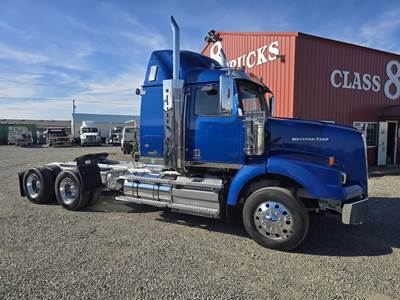 Western Star 4900 Sleeper Semi Truck - 40" Mid Roof Sleeper, Detroit 530HP, 6 Speed Allison Rds Automatic