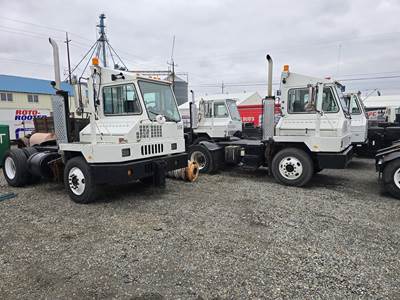 Ottawa YT30 Yard Spotter Truck - Cummins, 200HP, Automatic