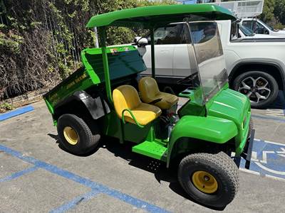 John Deere 4X2 GATOR Utility Vehicle