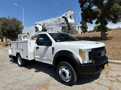 Ford F-550 41 ft Boom / Bucket Truck - 2017 ALTEC AT40G Aerial Lift, Automatic