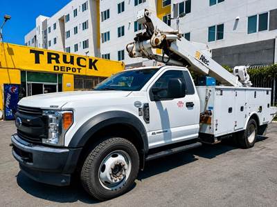 Ford F-550 41 ft Boom / Bucket Truck - 2017 ALTEC AT41M Aerial Lift, Automatic