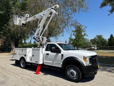 2017 Ford F-550 Boom / Bucket Truck - Altec AT41M Aerial Lift