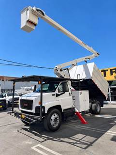 GMC TopKick C7500 55 ft Boom / Bucket Truck - 2010 Hi-Ranger XT55 Aerial Lift, 6 Spd
