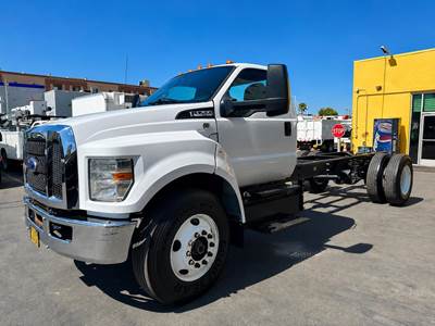Ford F-750 Single Axle Cab & Chassis Truck - 320HP, 5 Speed Automatic
