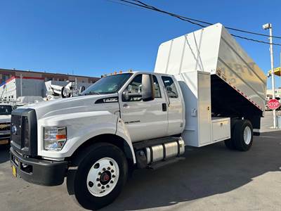 Ford F-750 Chipper Truck - Automatic