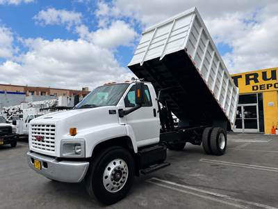 2007 GMC TopKick C7500 Chipper Truck - Chipper Body