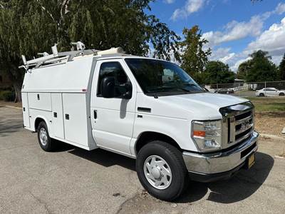 2013 Ford ECONOLINE 350 Box Truck - Knapheide 11 Ft Service Utility Truck Body