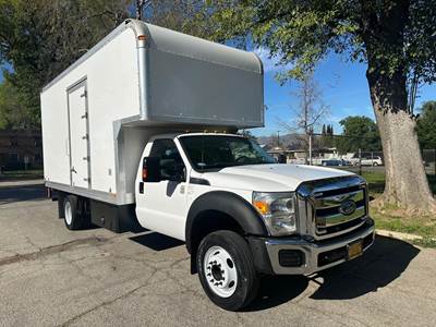 Ford F-550 Box Truck - 360HP, Automatic, Liftgate