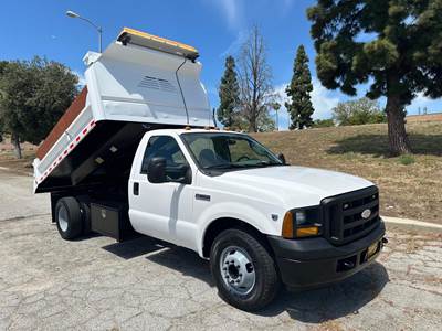 Ford F-350 Dump Truck - 305HP, Automatic