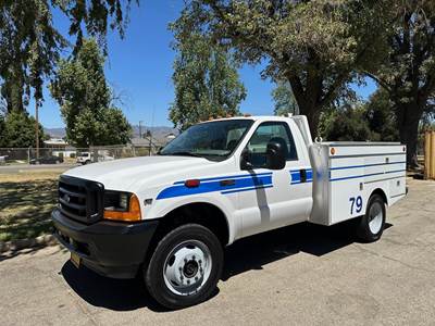 Ford F-450 Fire Truck - Automatic