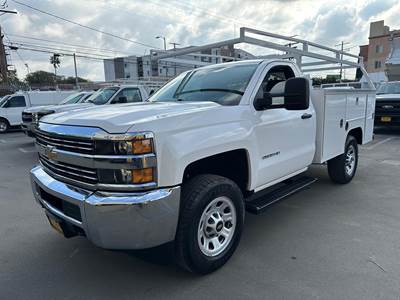 Chevrolet Silverado 2500HD Mechanic / Service Truck - 364HP