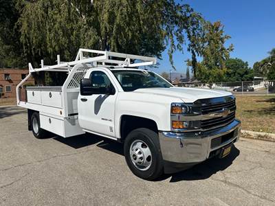 2017 Chevrolet Silverado 3500HD Mechanic / Service Truck - Royal Truck Body Contractor Truck Body