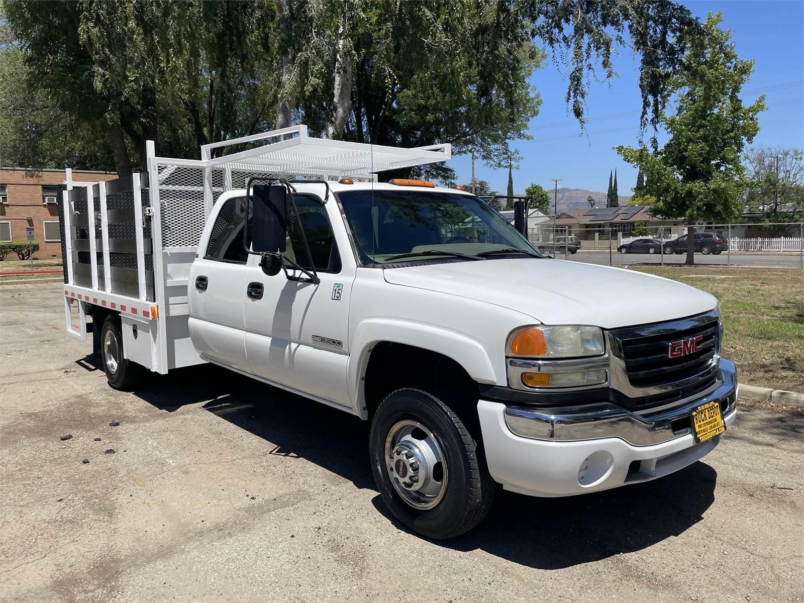 2005 GMC Sierra 3500 Studio Truck with Liftgate Crew Cab Stake Bed Truck Stake Body For Sale