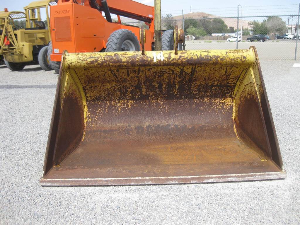 60 INCH Bucket For Sale Barstow, CA 8532819