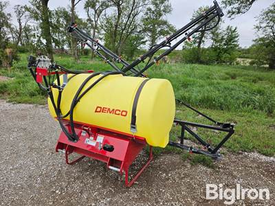 Demco RM200 3-Pt Mounted Sprayer