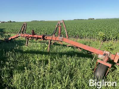 International 3-Pt Spray Boom