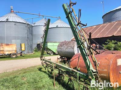 John Deere RM 30' Band Sprayer Bar