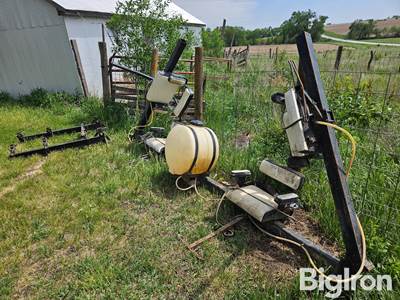 K&M Mounted Soybean Sprayer Bar