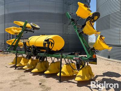 Redball 420 3-Pt 13R30 Hood Sprayer
