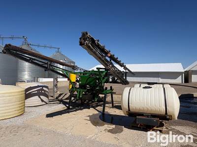 Redball 555 3-Pt Sprayer Boom w/ Tanks