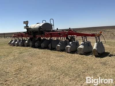 2018 Willmar 090433R 12R30" Hooded Sprayer