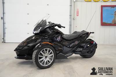 Run #27 - 2013 Can-am Spyder Trike