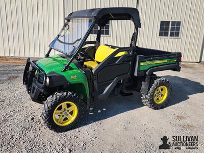 2017 John Deere 825i Gator 4X4 UTV