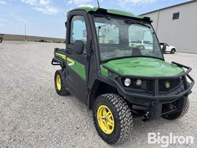 2023 John Deere XUV 835R Widget
