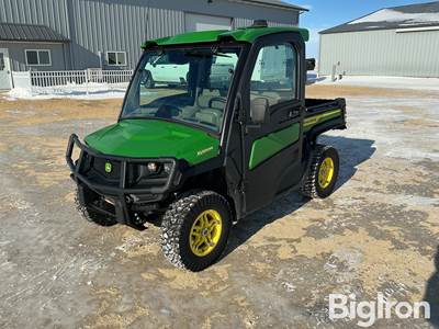 2023 John Deere XUV835R Gator 4x4 UTV