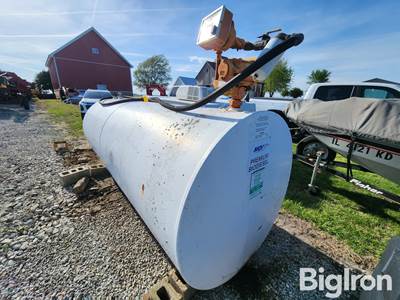 Gasboy 1,000 Gal Fuel Tank w/ Pump