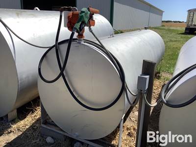 Gasboy 1,000-Gal Fuel Tank w/Pump