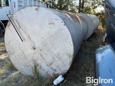 Palmer 200-Gal fuel tanks
