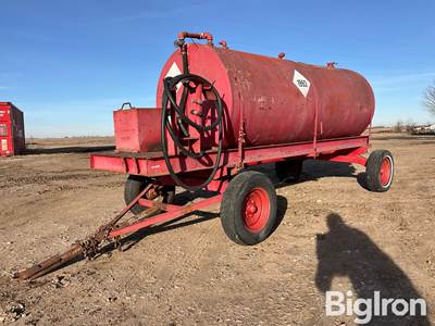 1000-Gal Fuel Tank Trailer W/ Pump