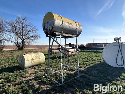 300-Gal Fuel Tank On Stand