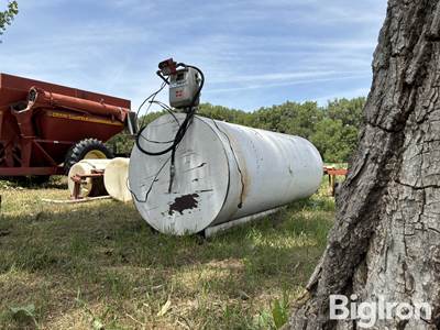1000-Gal Fuel Tank w/Pump