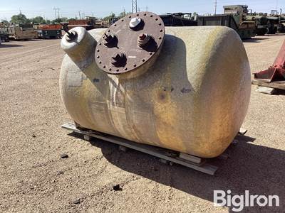 550-Gal Fiberglass Fuel Tank