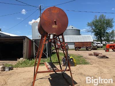 Fuel Tank w/ Stand