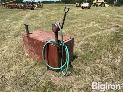 Fuel Tank w/Manual Pump