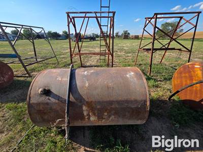 300-Gal Fuel Tank & Stand